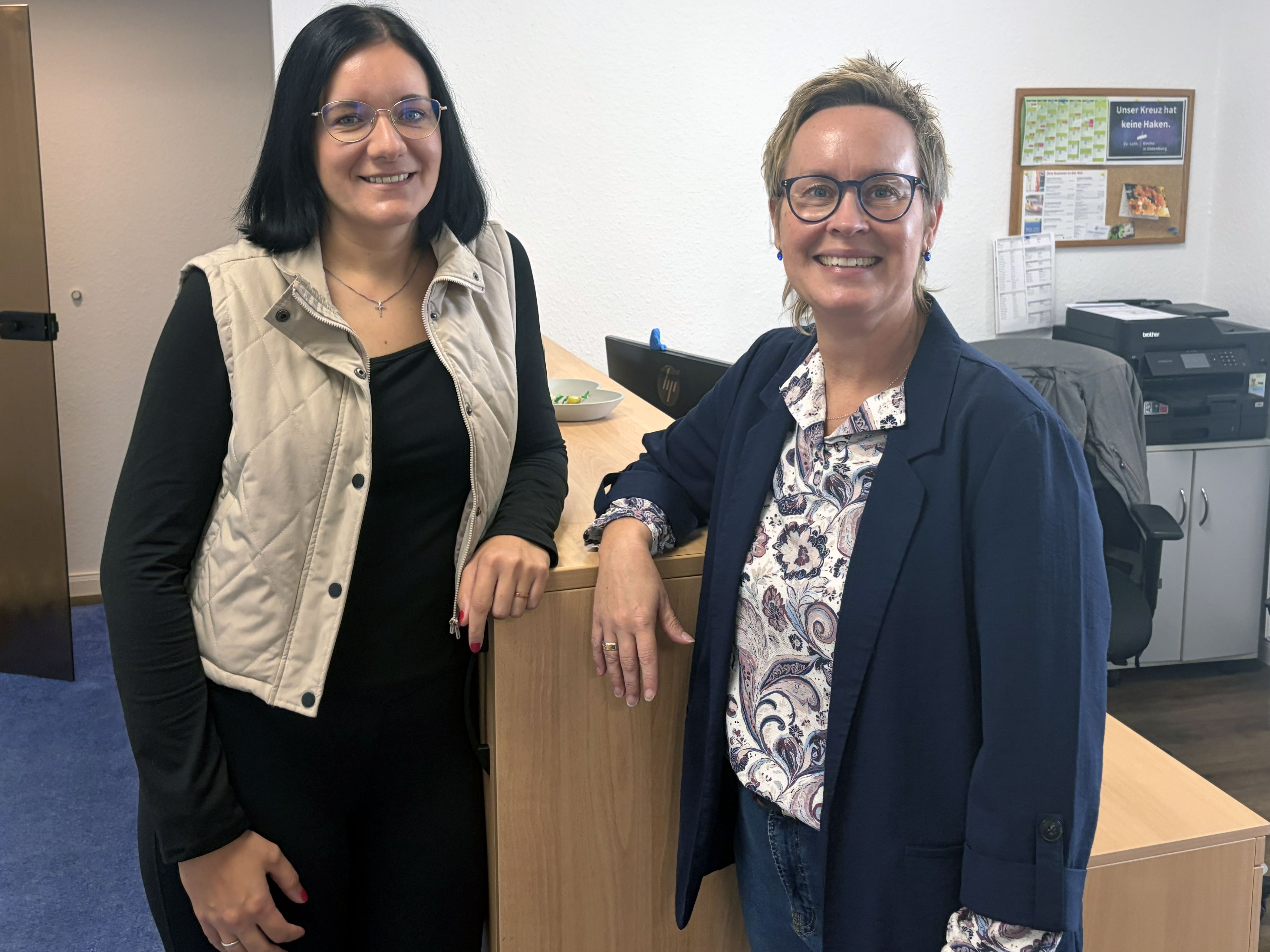 Carina Diederich (links) und Nicole Eilers vom Kreisdiakonischen Werk Wesermarsch.